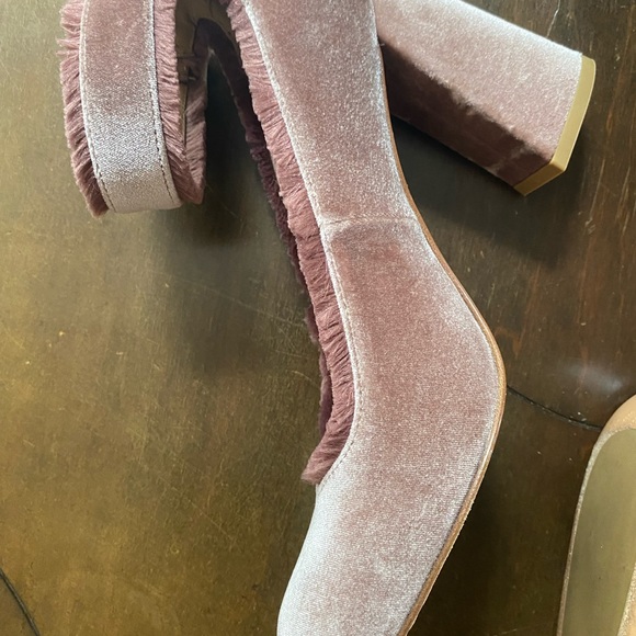 Stuart Weitzman Rose Pink Block Heel - Picture 9 of 11